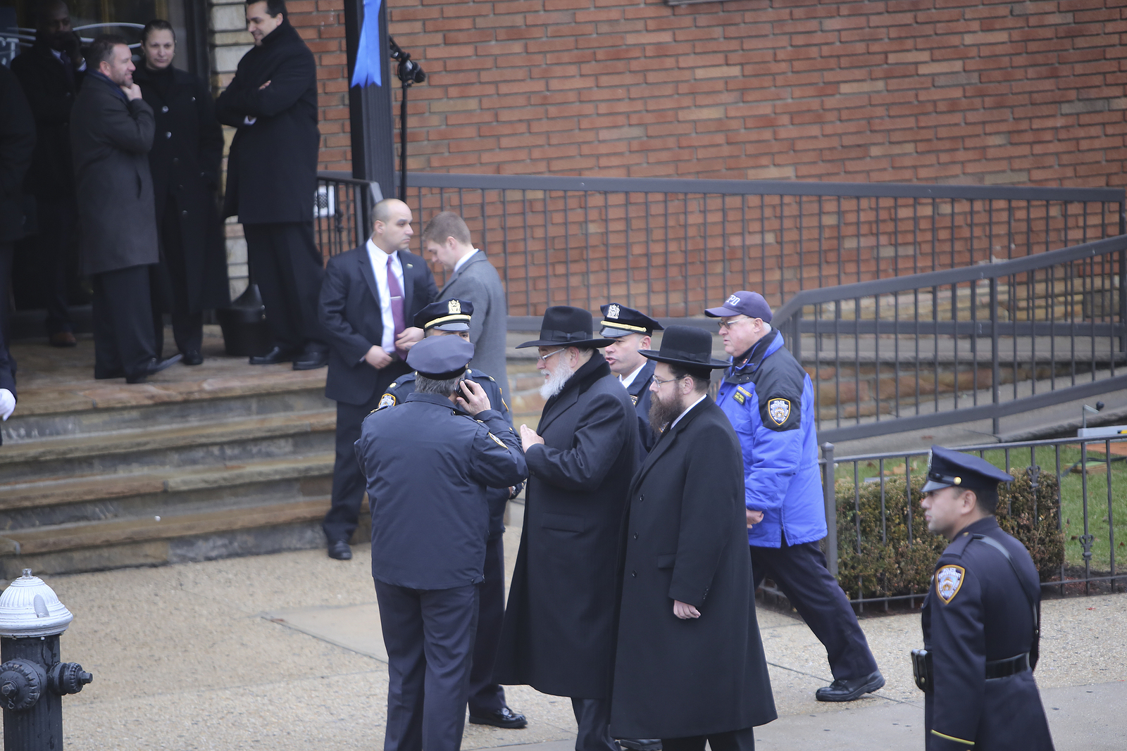 Man Gets Six-Month Sentence for Ramming Car into Brooklyn Chabad Headquarters